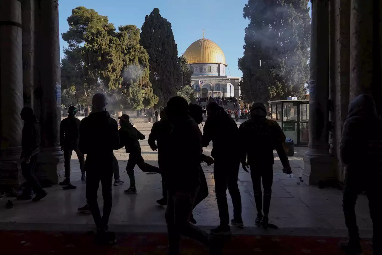 Clashes Erupt at Jerusalem Holy Site, 67 Palestinians Hurt