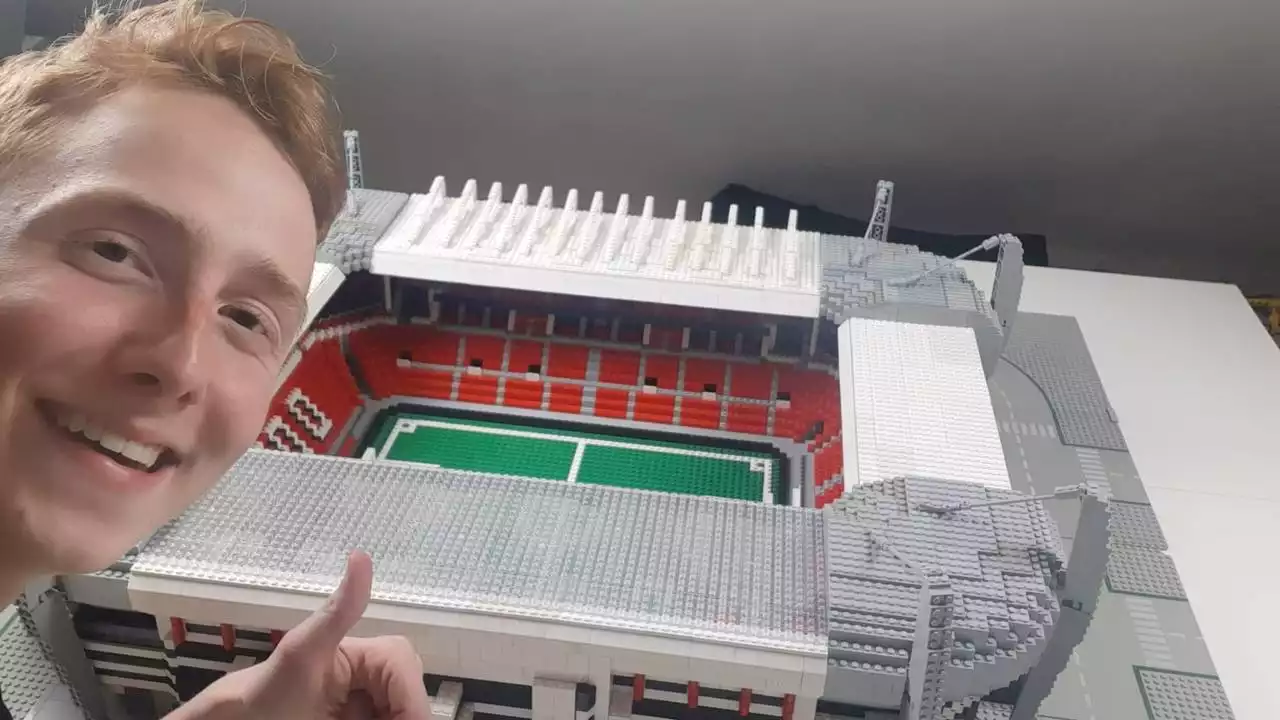 Milan bouwde met 15.000 LEGO-blokjes in vier maanden het PSV-stadion na