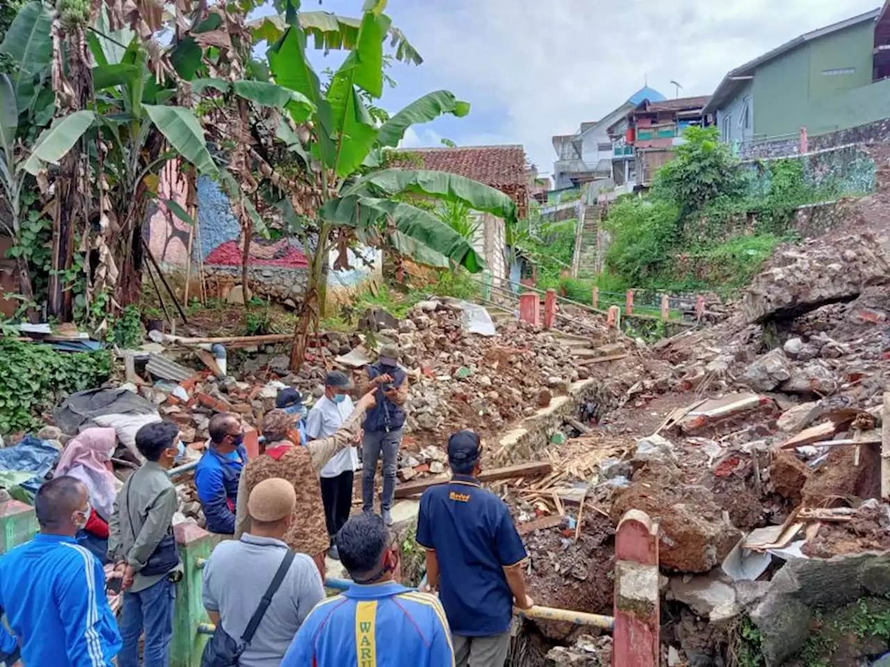 Pemkot Sukabumi Tanggung Biaya Pengobatan Korban Longsor |Republika Online