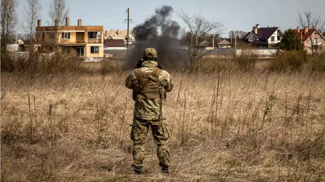 Dans les environs de Kiev, les démineurs sont à l’oeuvre