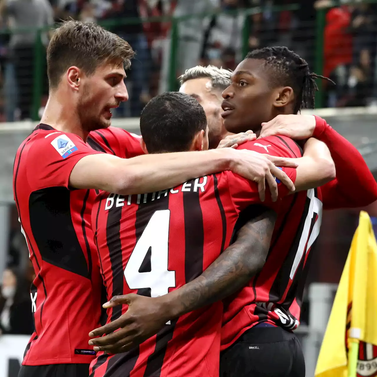 Serie A, Milan-Genoa 2-0: Leao e Messias sbloccano i rossoneri, Pasqua in vetta