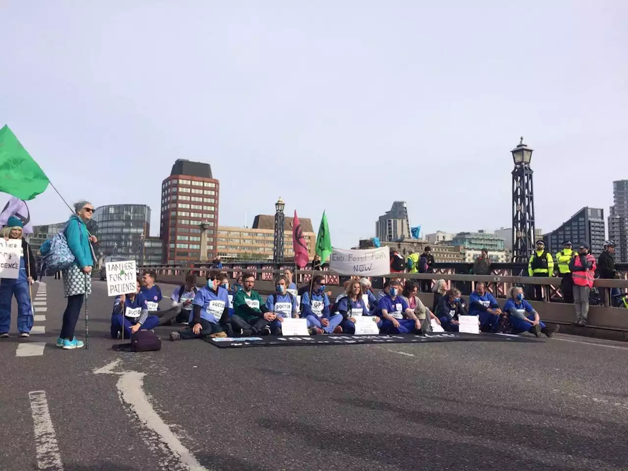 XR take over central London bridges bringing capital to standstill