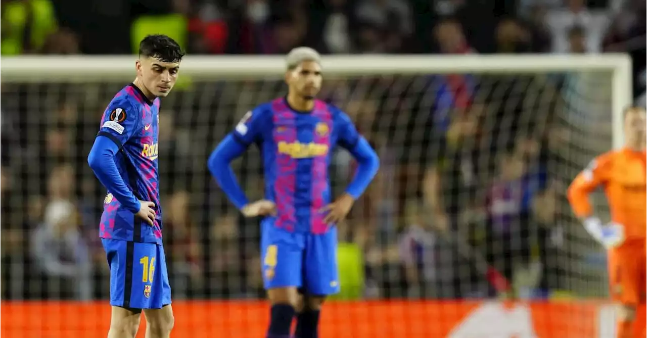 Surprise en Europa League: le FC Barcelone prend la porte en quarts, battu par Francfort (vidéo)