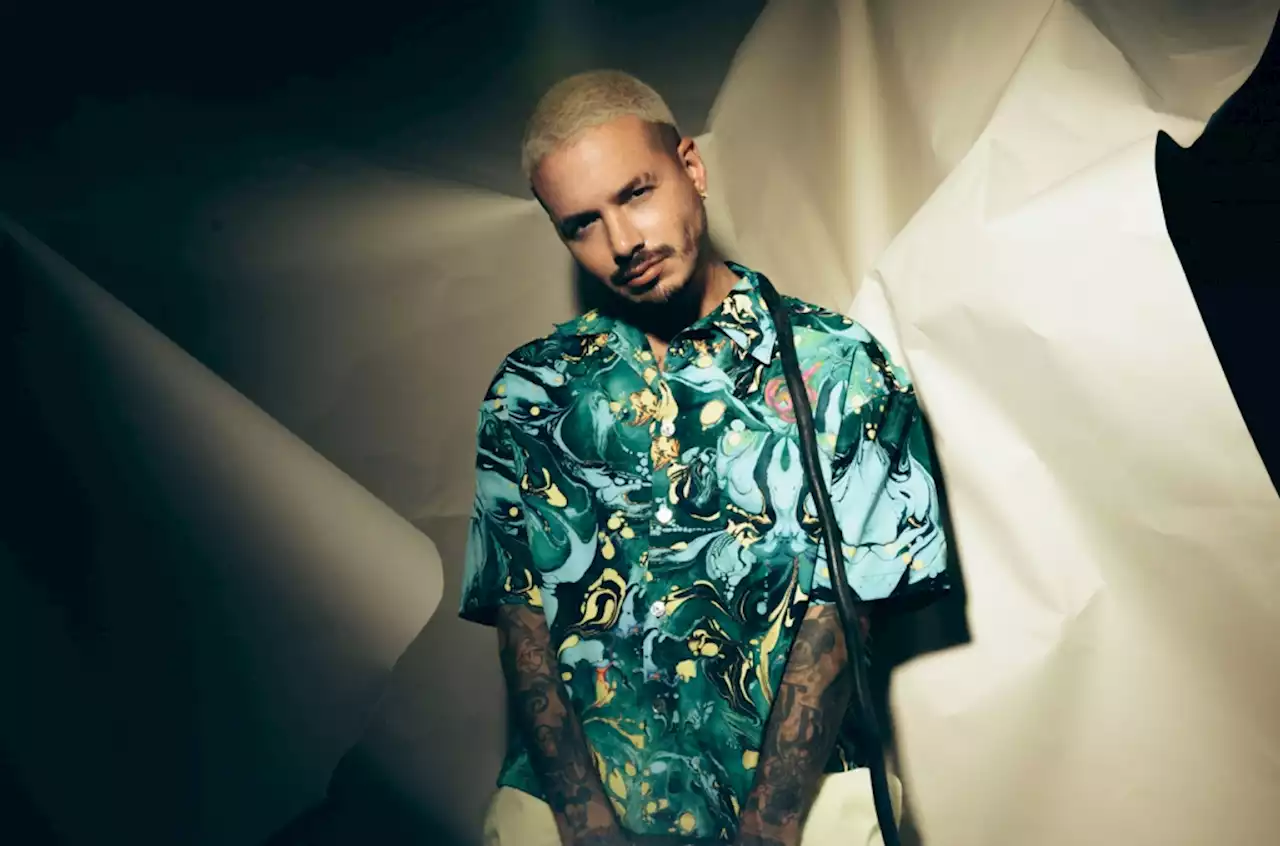 J Balvin Postpones 2022 Tour, Citing COVID ‘Production Challenges’