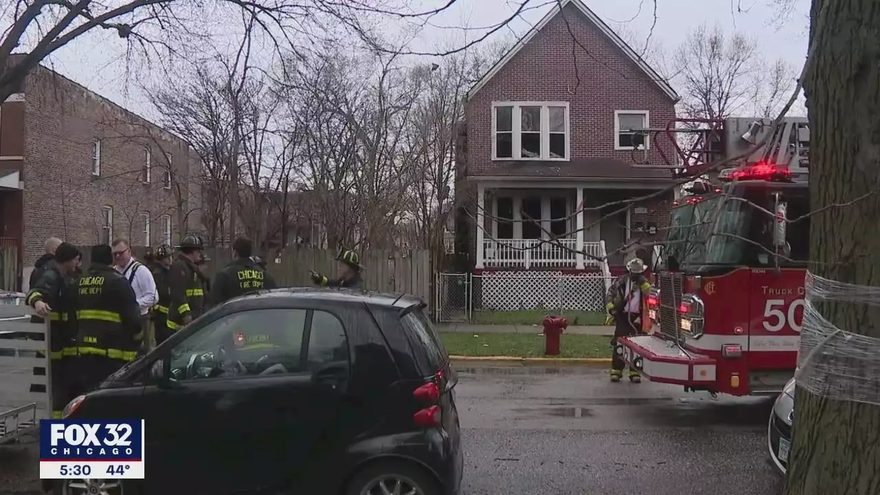 Chicago firefighter injured in fall from roof while battling South Side blaze