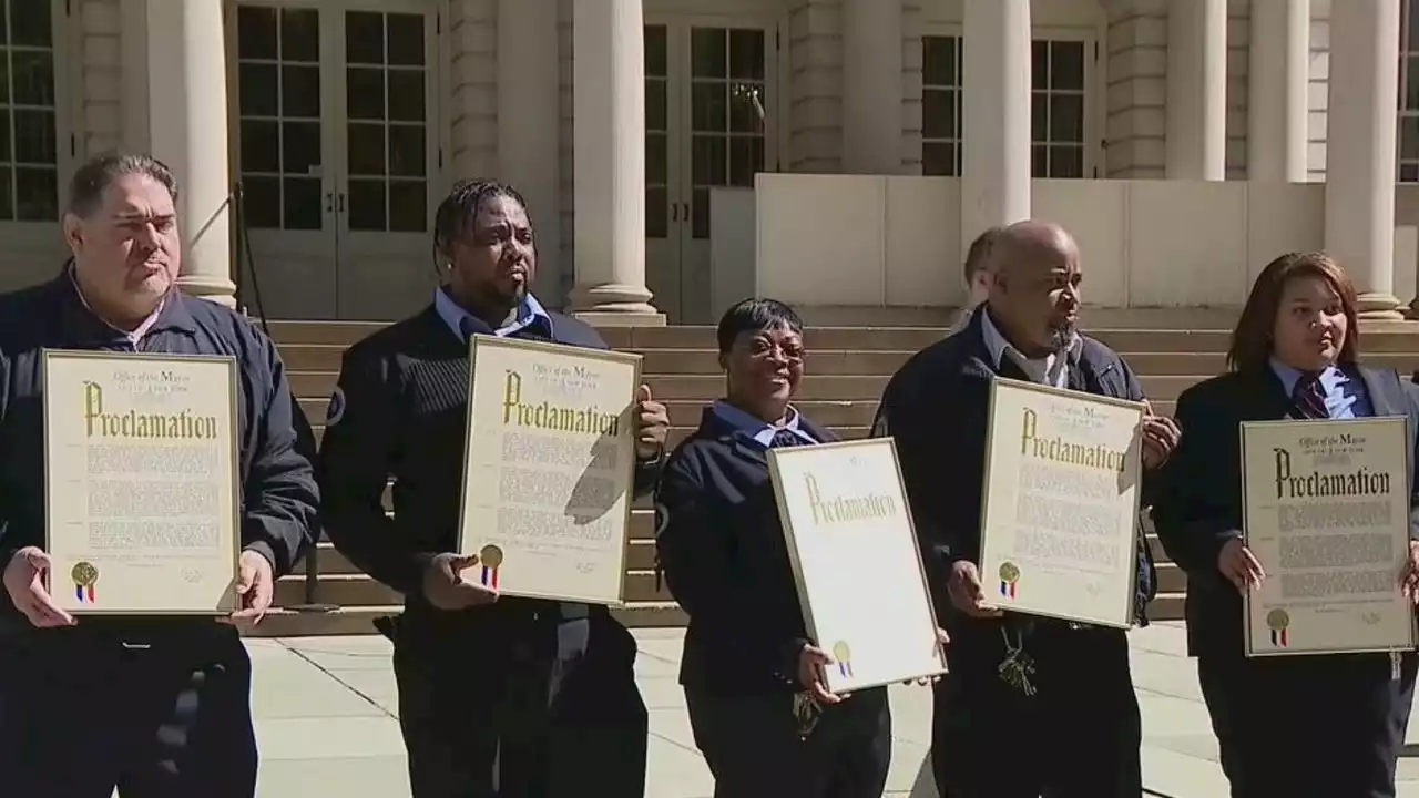 NYC subway workers honored after Brooklyn shooting