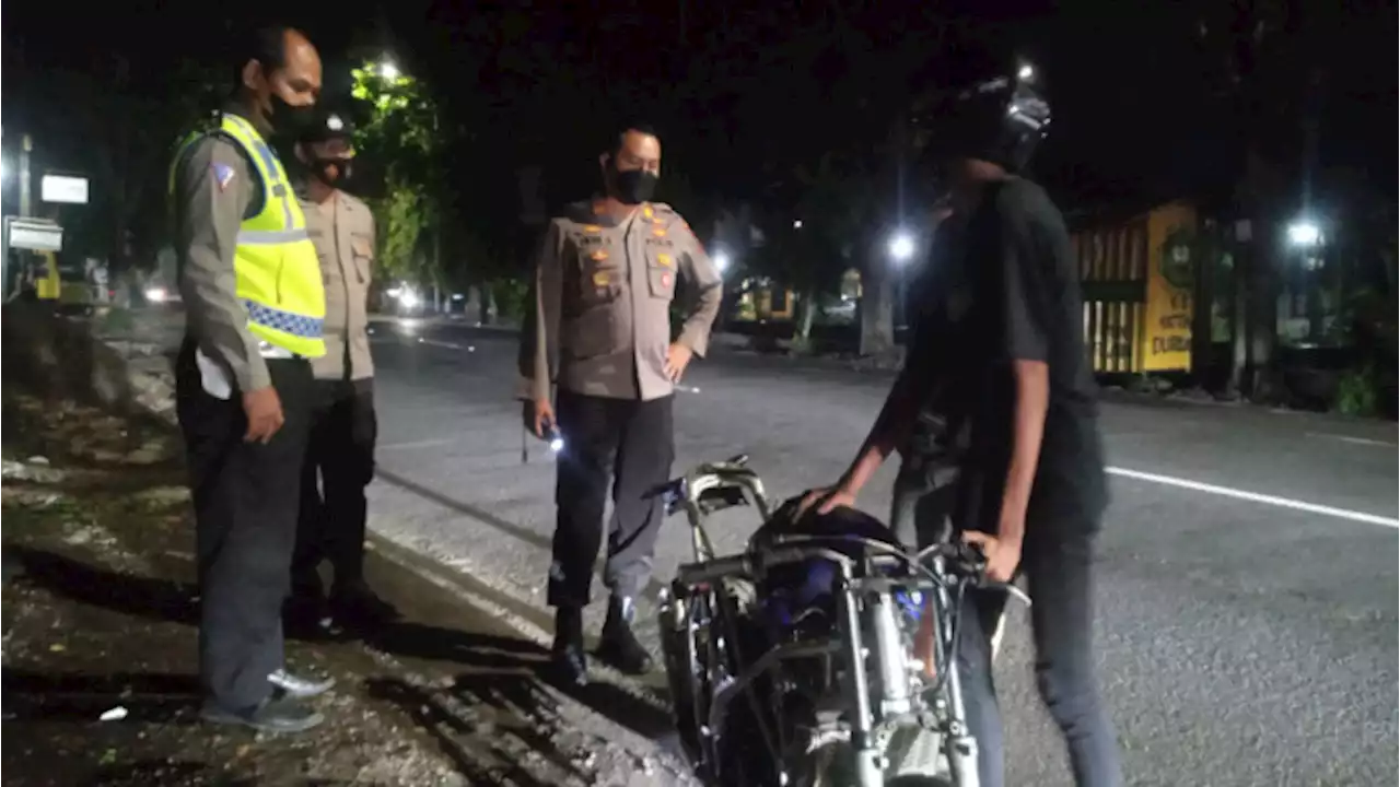 Patroli Balap Liar, Polsek Patrang Jember Amankan Sembilan Motor Protolan