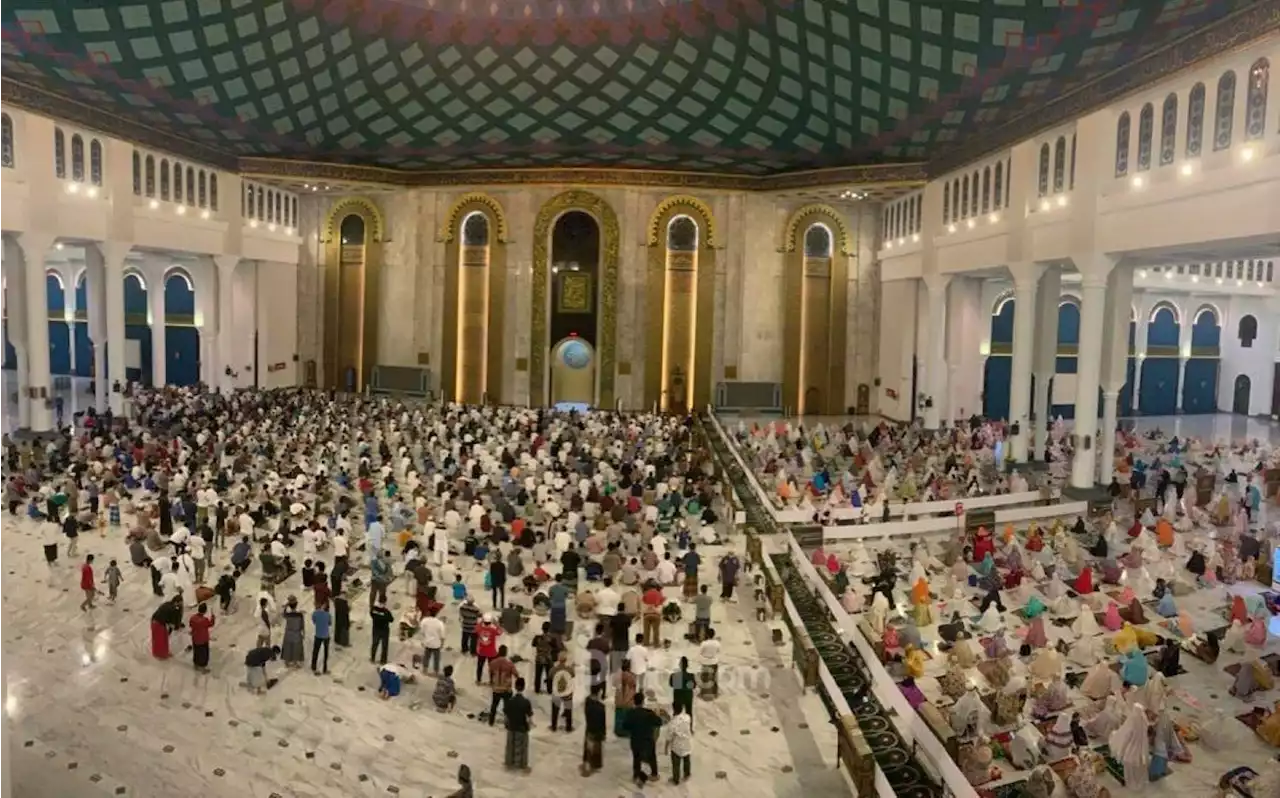 Viral Video Menyanyikan Lagu Indonesia Raya Sebelum Salat Tarawih