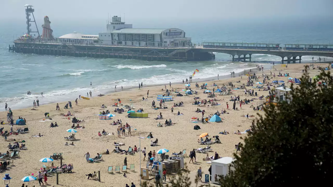 Easter heatwave: Brits soak up the sun as UK enjoys soaring temperatures