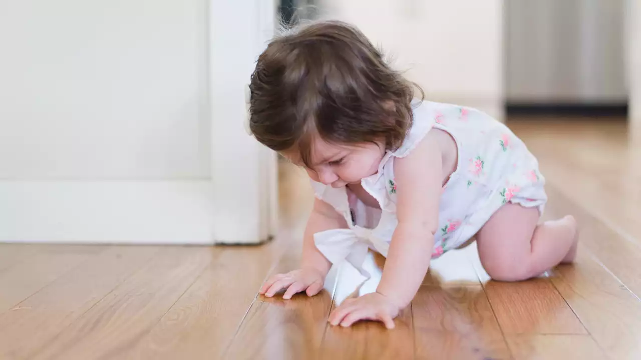 On dit tous « c’est pas grave » quand un enfant tombe, mais est-ce la bonne réaction ?