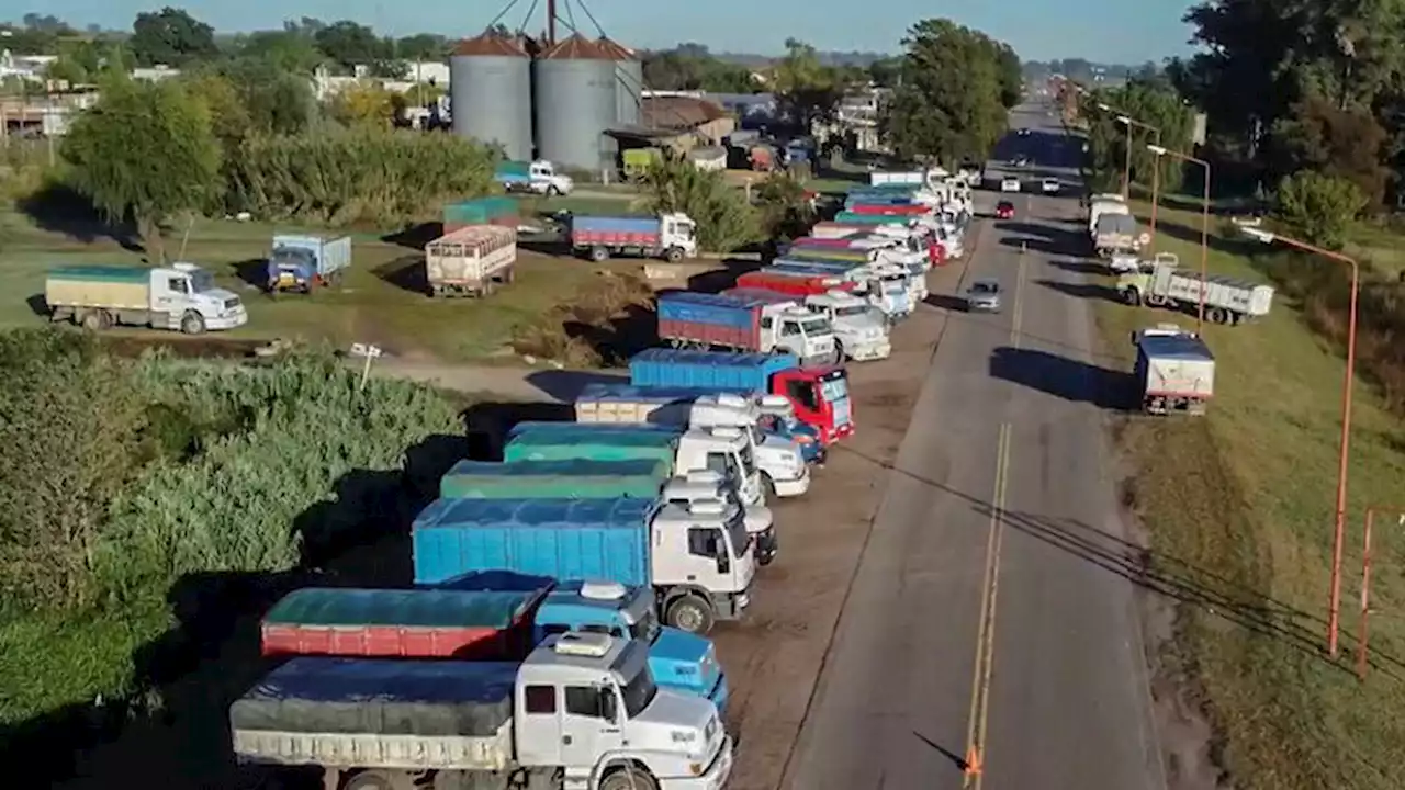 Transportistas de carga levantan el paro | Desde el lunes, estaba paralizado el traslado de granos a los puertos