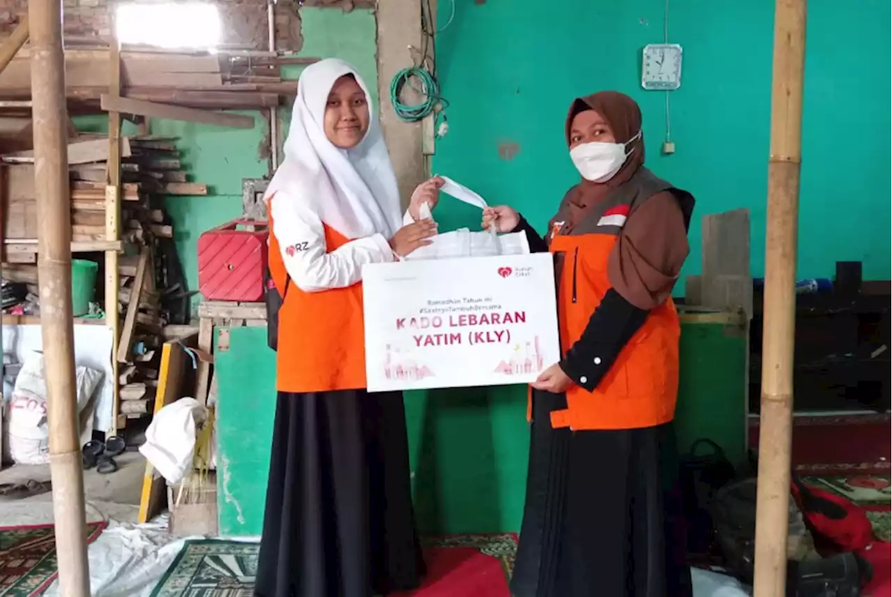 Rumah Zakat Cimahi Salurkan Kado Lebaran untuk Yatim dan Dhuafa |Republika Online