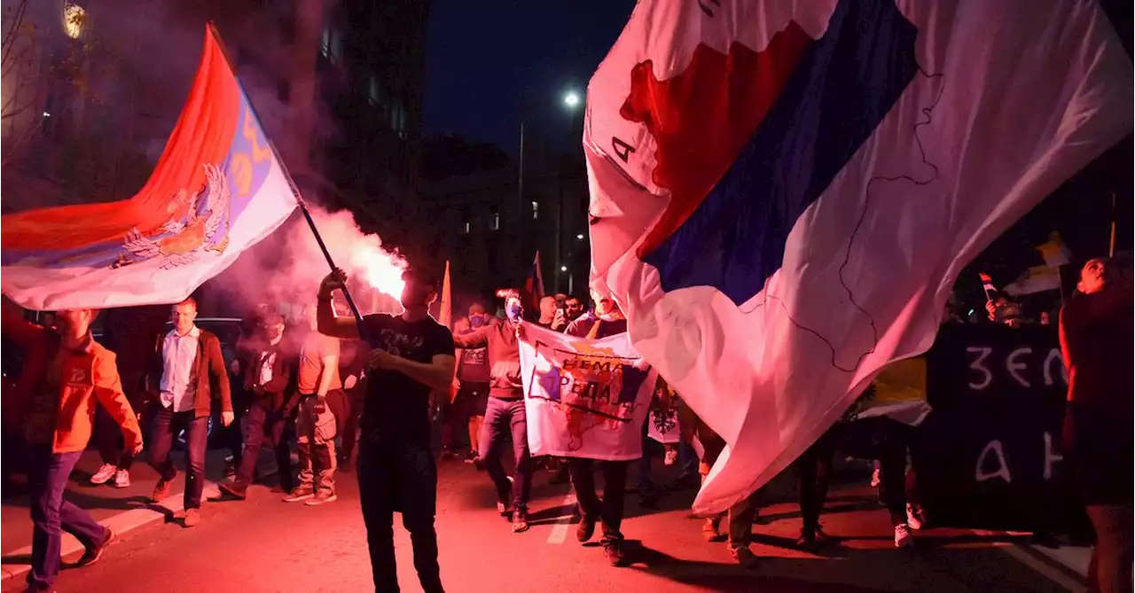 Pro-Russia Serbs protest in Belgrade to support Russia and against NATO