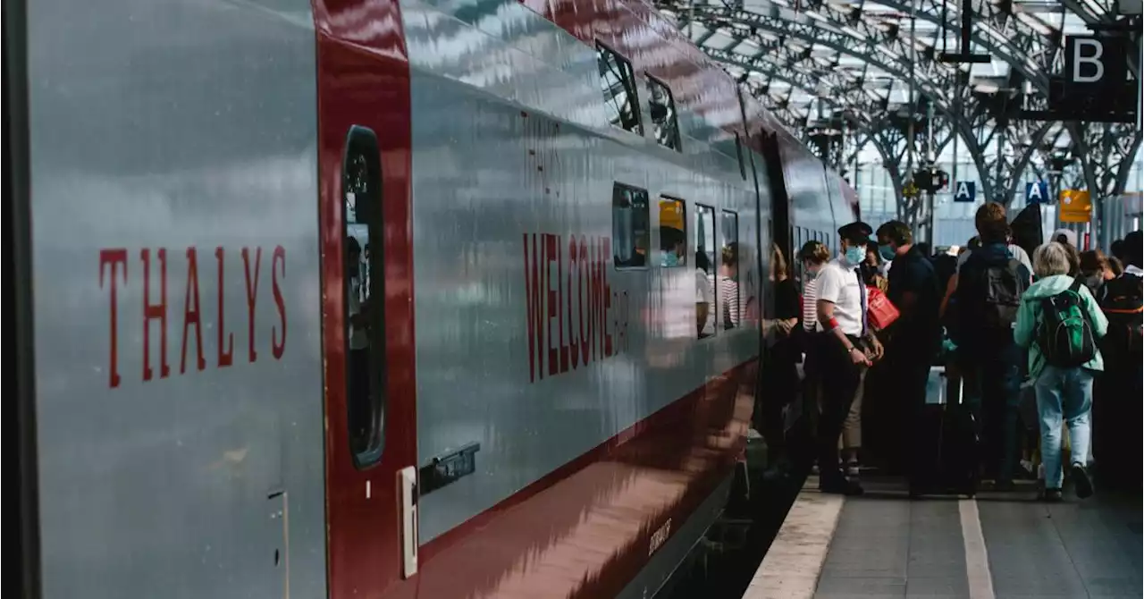 Une cinquantaine de voyageurs passent la nuit dans un Thalys à Paris: le dernier trajet pour Bruxelles a été annulé!