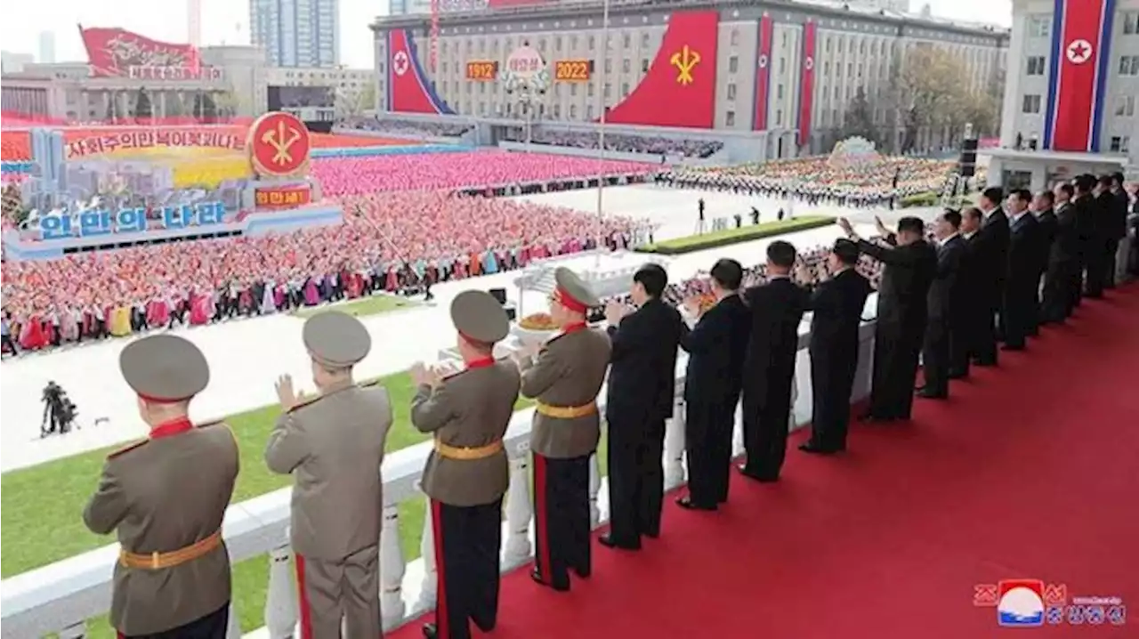 Korea Utara Rayakan Ulang Tahun Kakek Kim Jong Un Tanpa Parade Militer