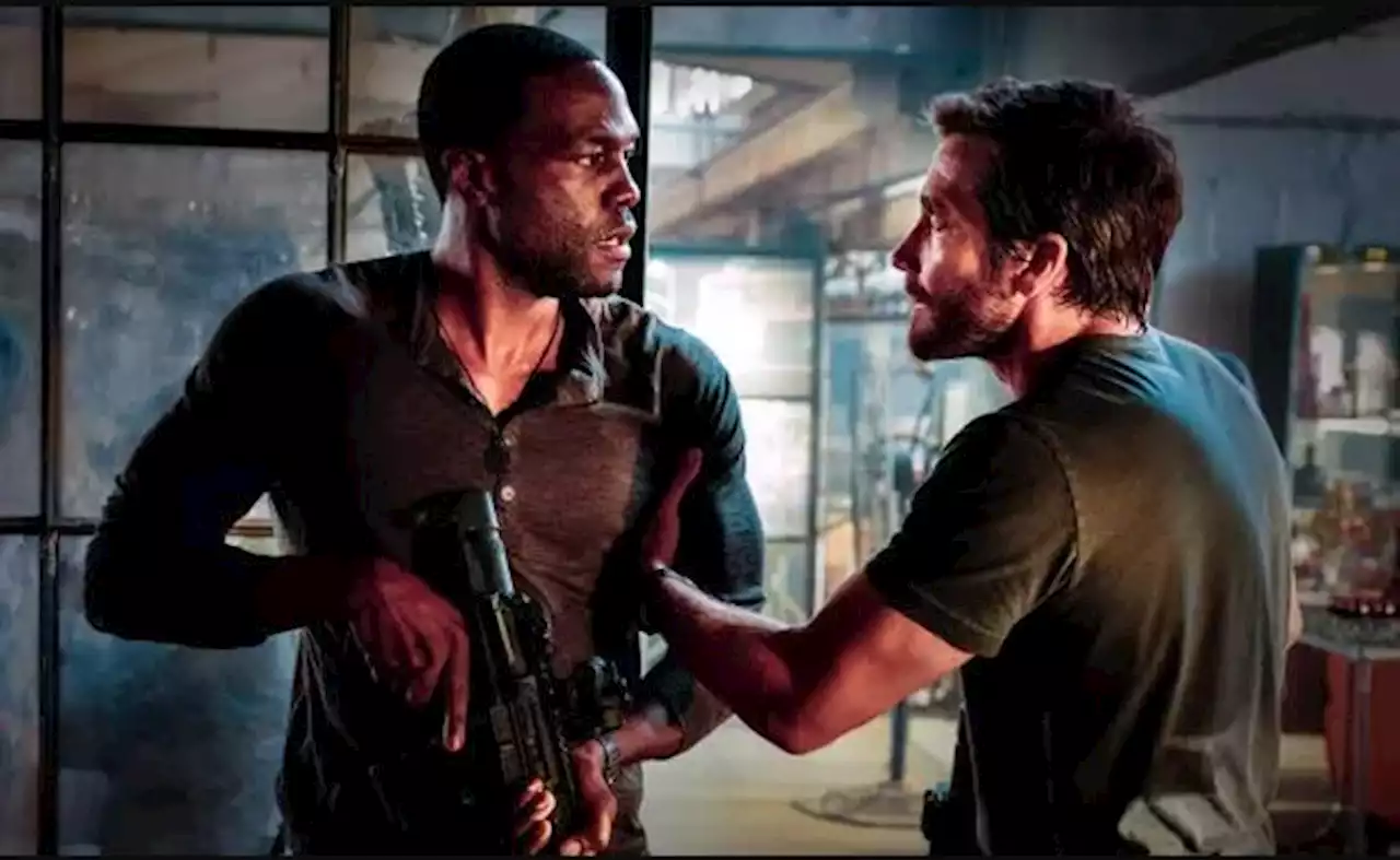 Michael Bay's 'Ambulance' Is Too Much of Everything—and That's the Point