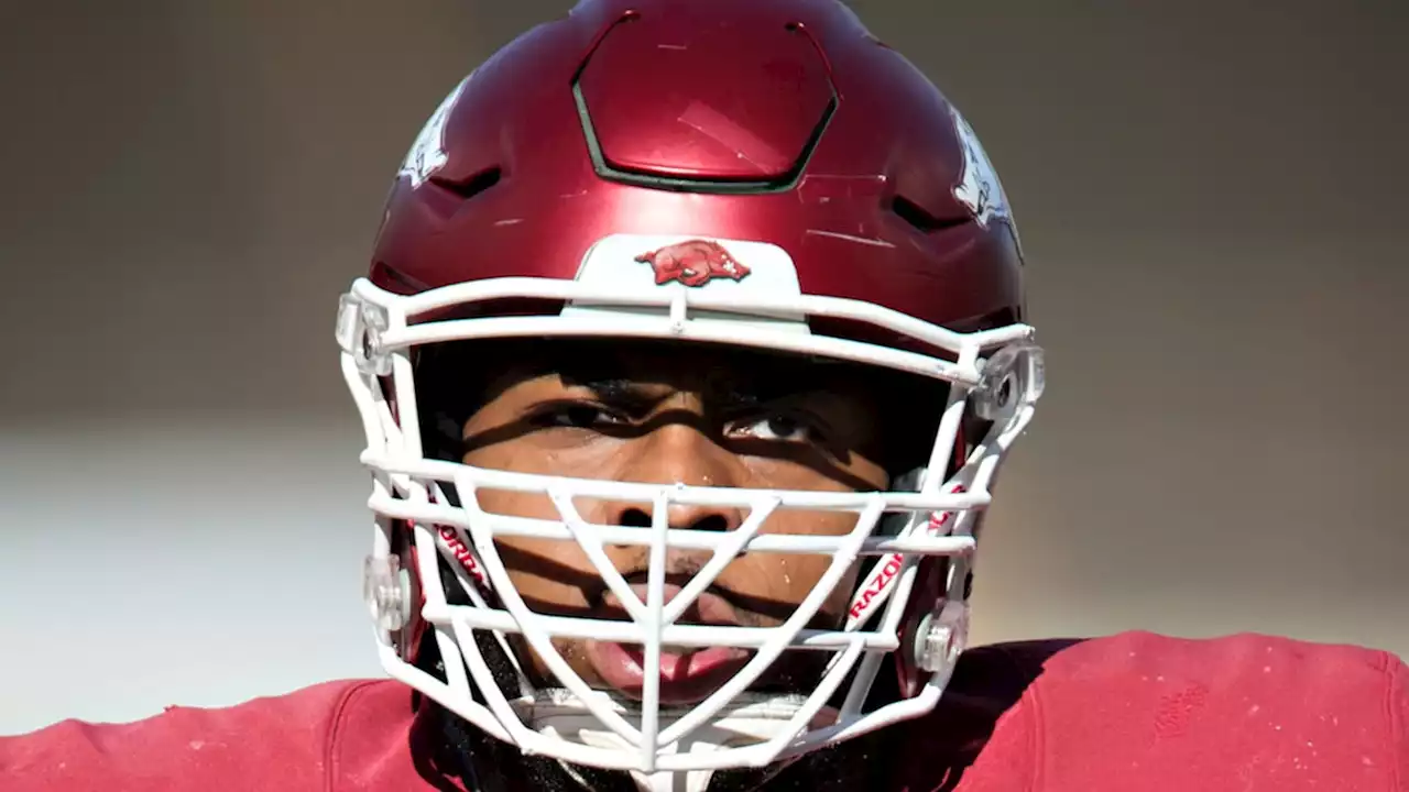 Former Arkansas Lineman Brian Wallace Dead At 26