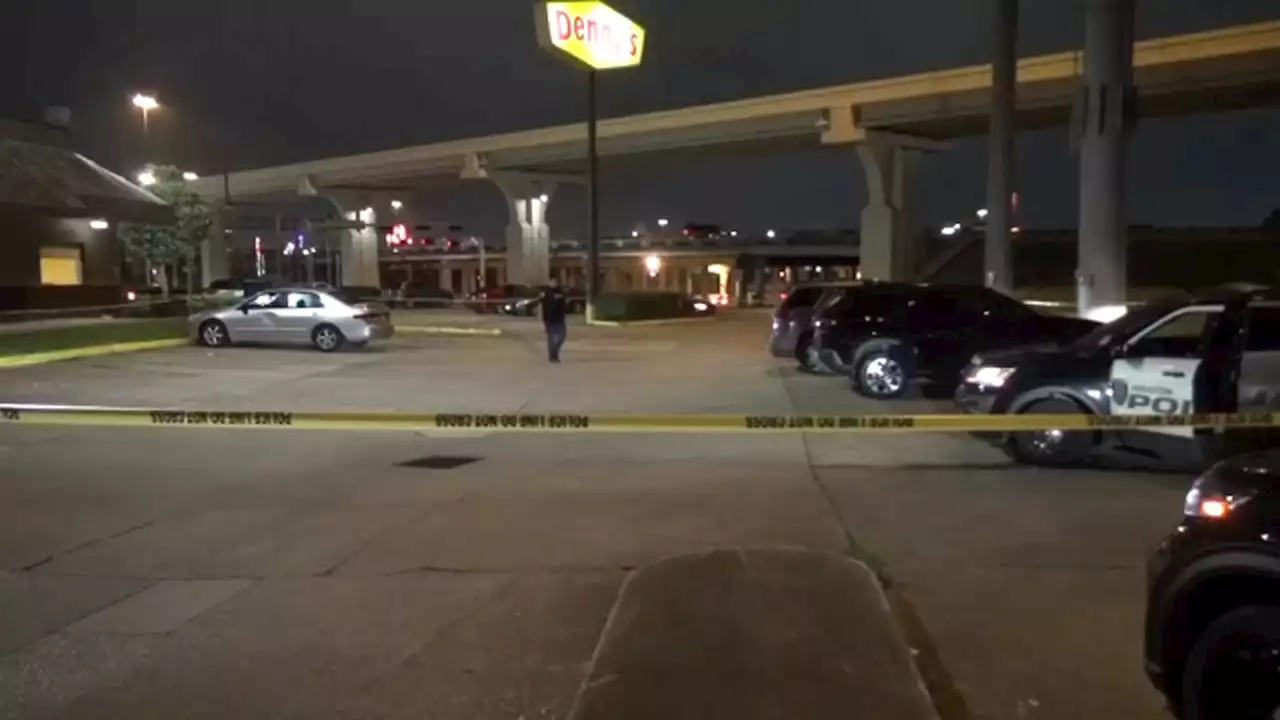 Man shot and killed by ex-girlfriend's new boyfriend in Denny's parking lot on Gulf Fwy, HPD says