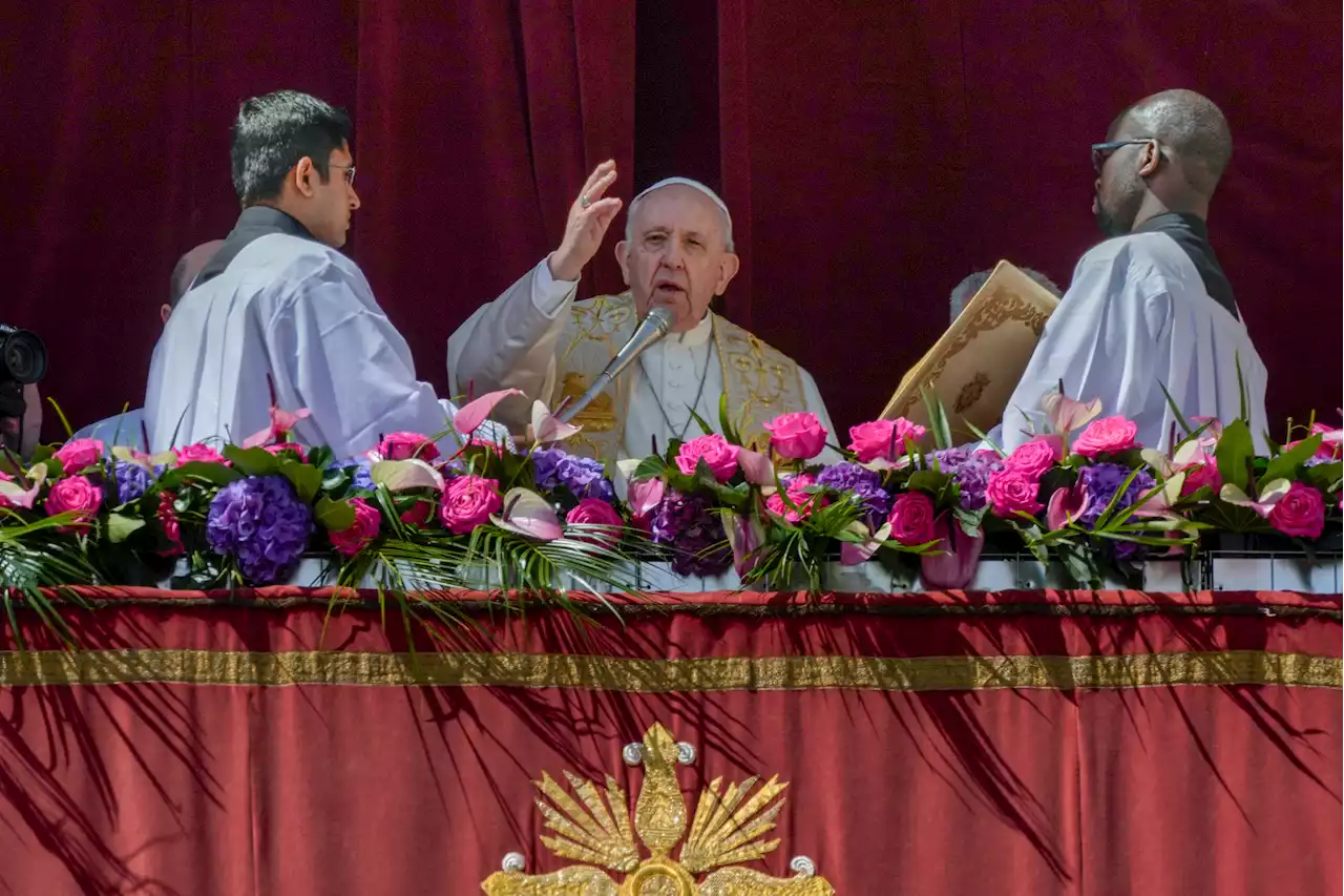 Pope Francis calls for peace at Easter Vigil in Vatican City