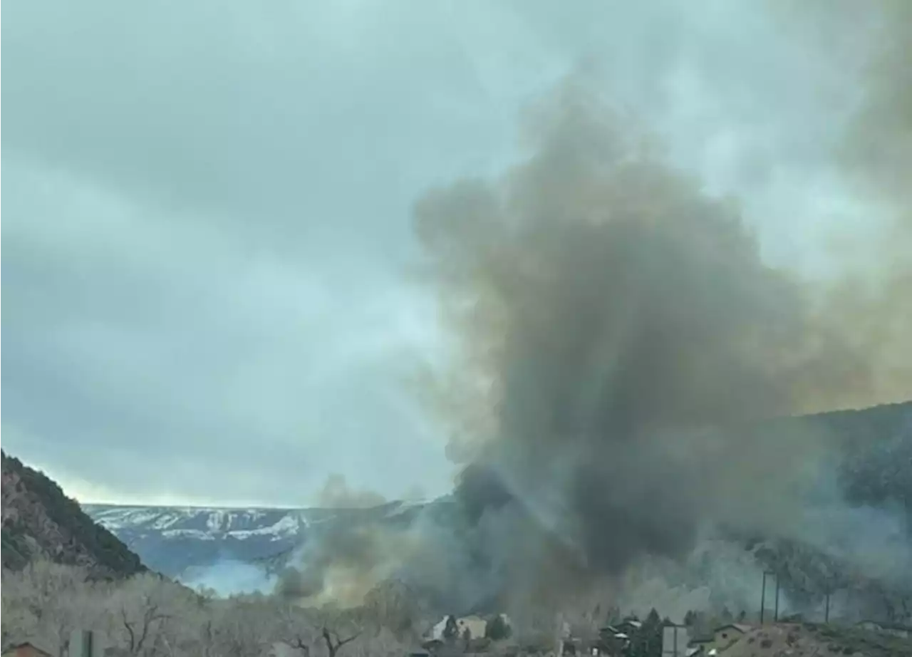 Wildfire shuts down I-70 between Glenwood Springs, Gypsum