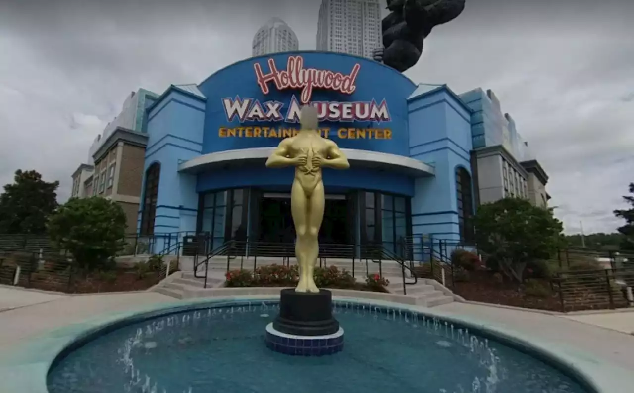 South Carolina police respond to Hollywood Wax Museum shooting, 1 injured