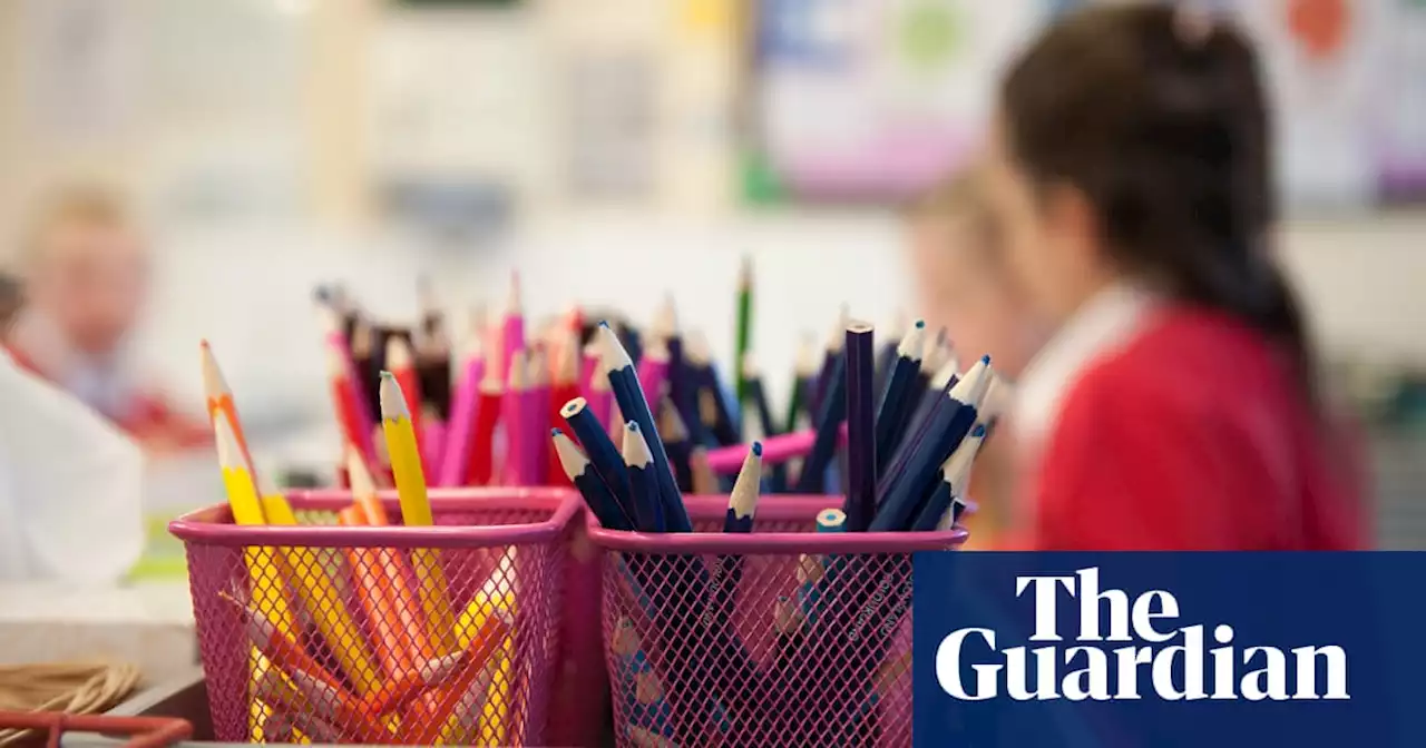 Almost half of UK teachers had Covid last term, survey suggests