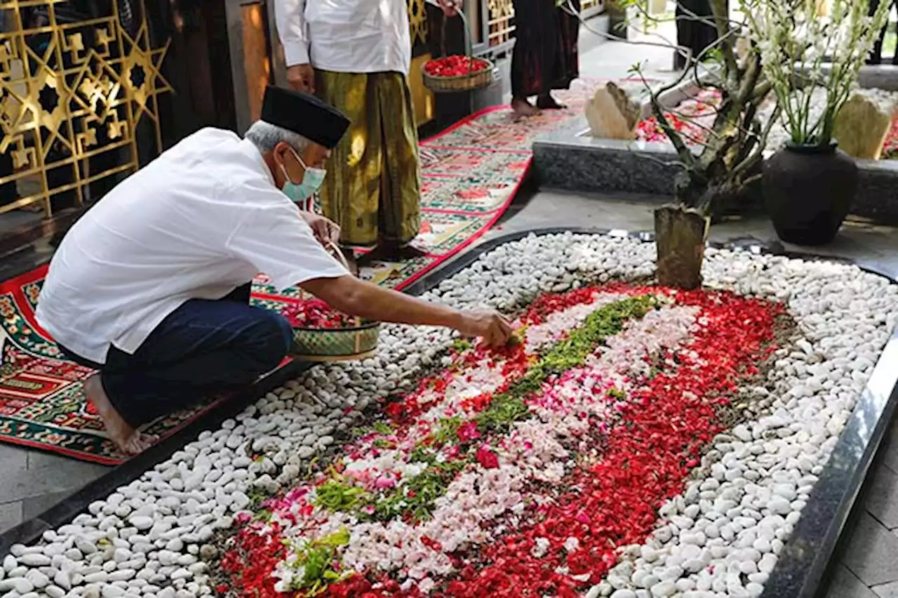 Ziarah ke Makam Gus Dur, Ganjar: Beliau Membuka Ruang Demokrasi