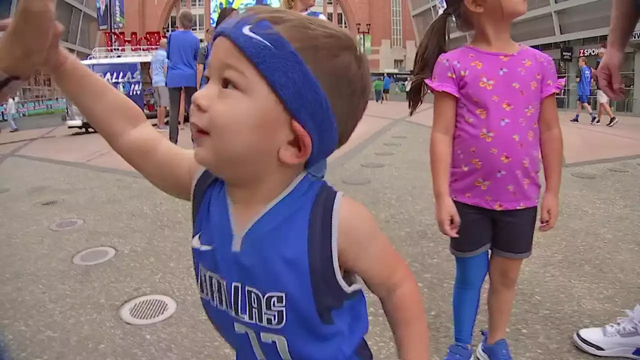 Dallas Mavericks Fans Pack American Airlines Center Playoff Opener