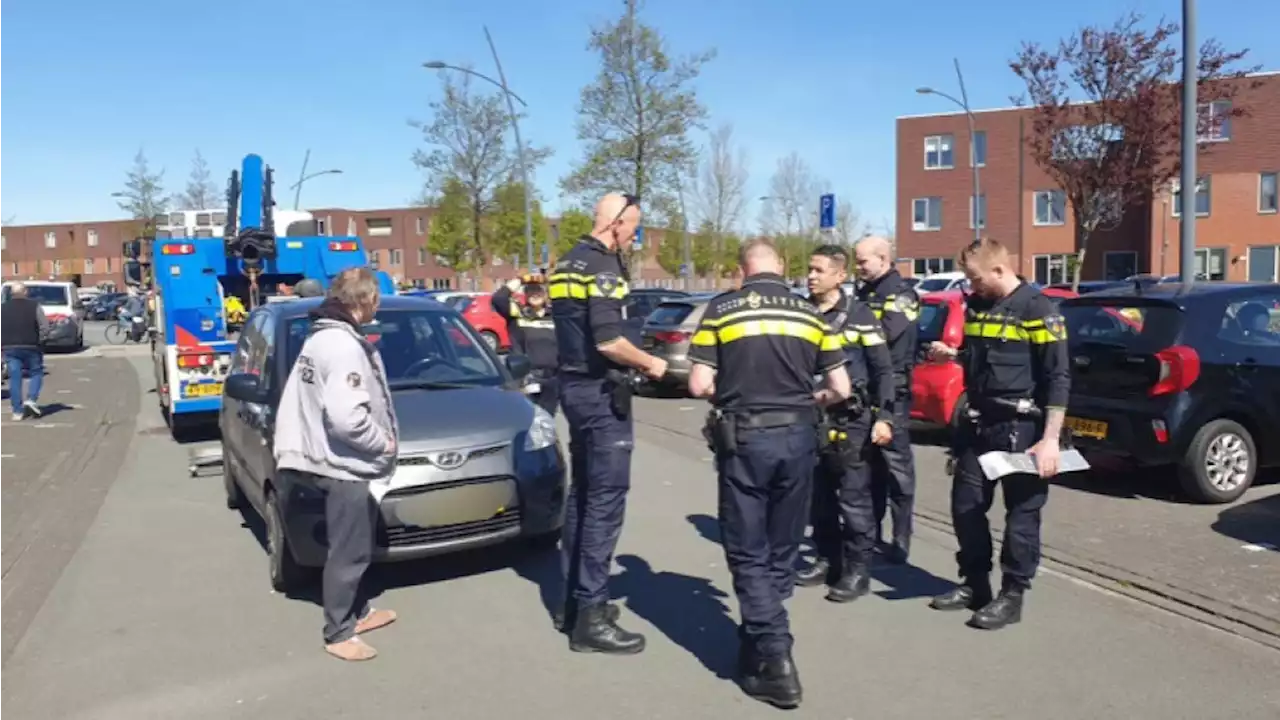 Wilde achtervolging huiselijk geweldpleger (26) eindigt in botsing met politieauto