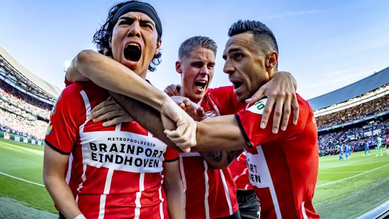 PSV verrast Ajax met twee goals vlak na rust en wint KNVB-beker