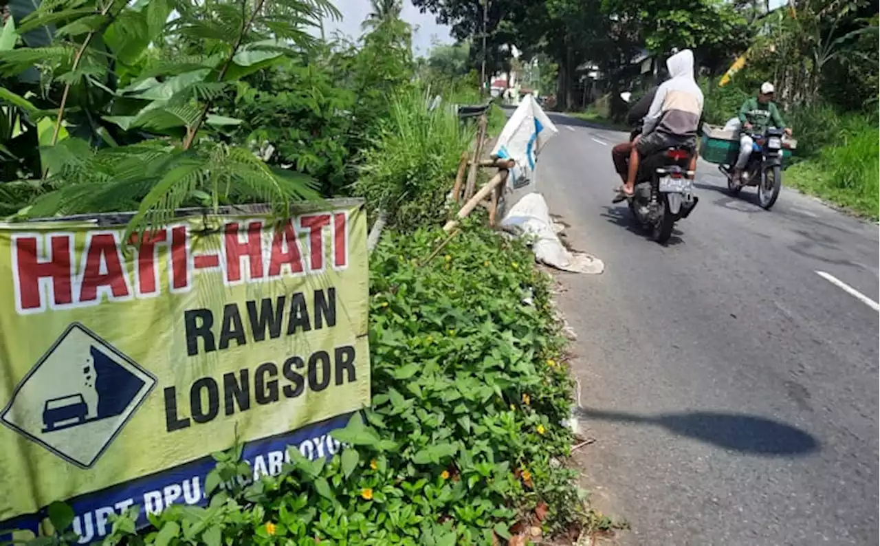 Awas, Waspada Longsor di Jalur Wisata Ngargoyoso Karanganyar