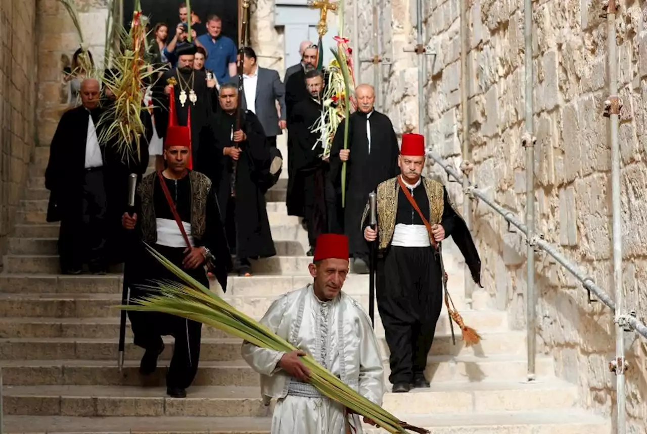 Pope calls for free access to Jerusalem holy sites