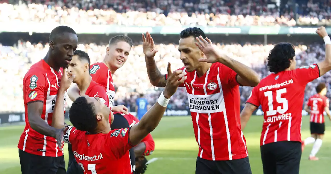 PSV dwingt Ajax in bloedstollende finale op de knieën en pakt KNVB Beker