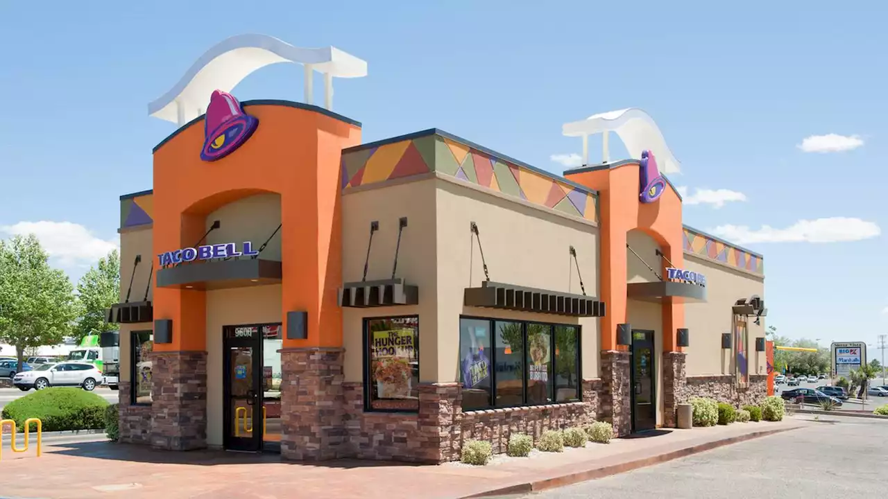 Woman ‘swinging a knife’ climbs through drive-thru window to rob Taco Bell, police say