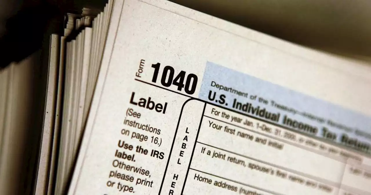 Expert: Confusion reigns supreme as Americans wait until the last minute to file their tax returns