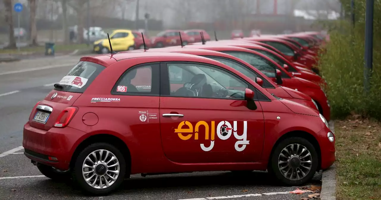 Truffa sul car sharing, 70 indagati a Milano per aver utilizzato Enjoy con account falsi