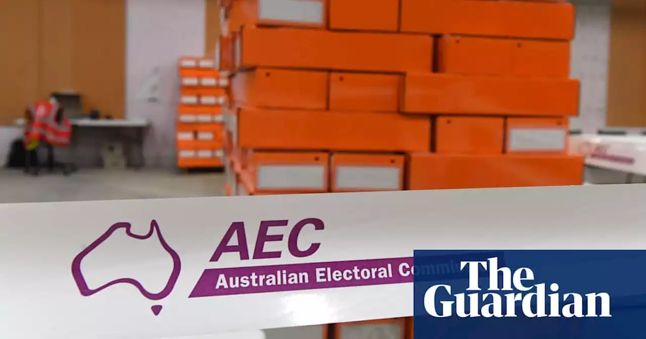 AEC looks to recruit more than 100,000 workers for election day amid Australia-wide staff shortages