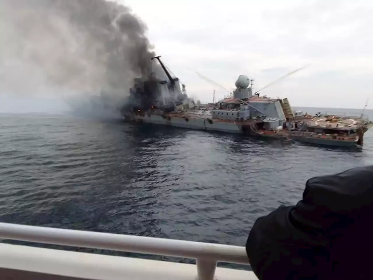 Image emerges of burning Moskva cruiser – follow live