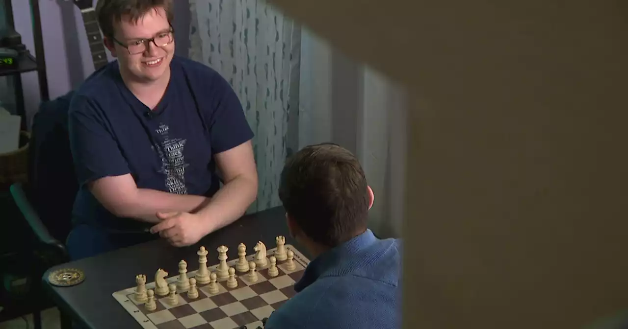 Teen becomes national chess master following 4th brain surgery