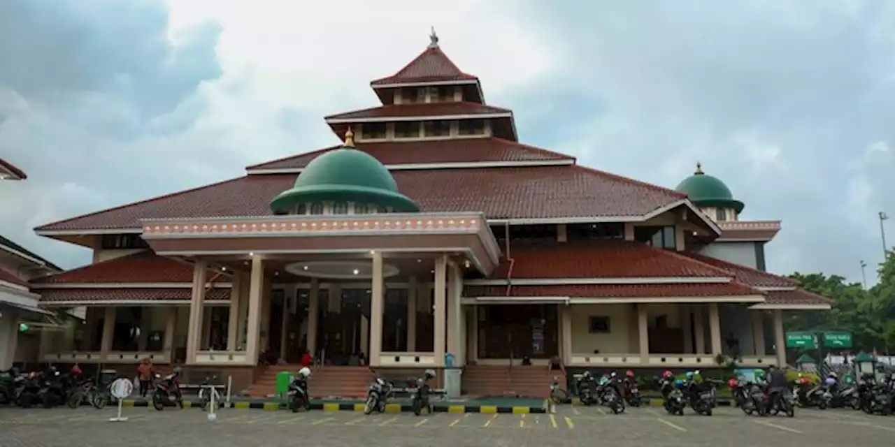 4 Potret Megah Masjid Agung Cilacap, Dibangun Keturunan Sunan Kalijaga | Today Merdeka.com