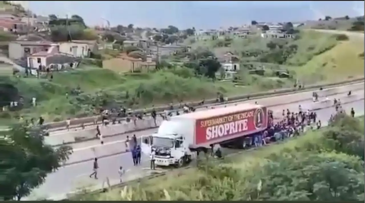 Shoprite truck looted in Durban | Witness