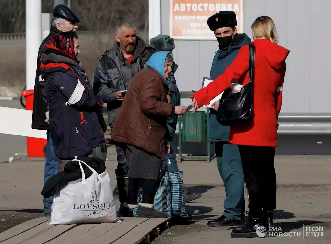 Россия за сутки эвакуировала более 12 тысяч человек из ДНР, ЛНР и с Украины