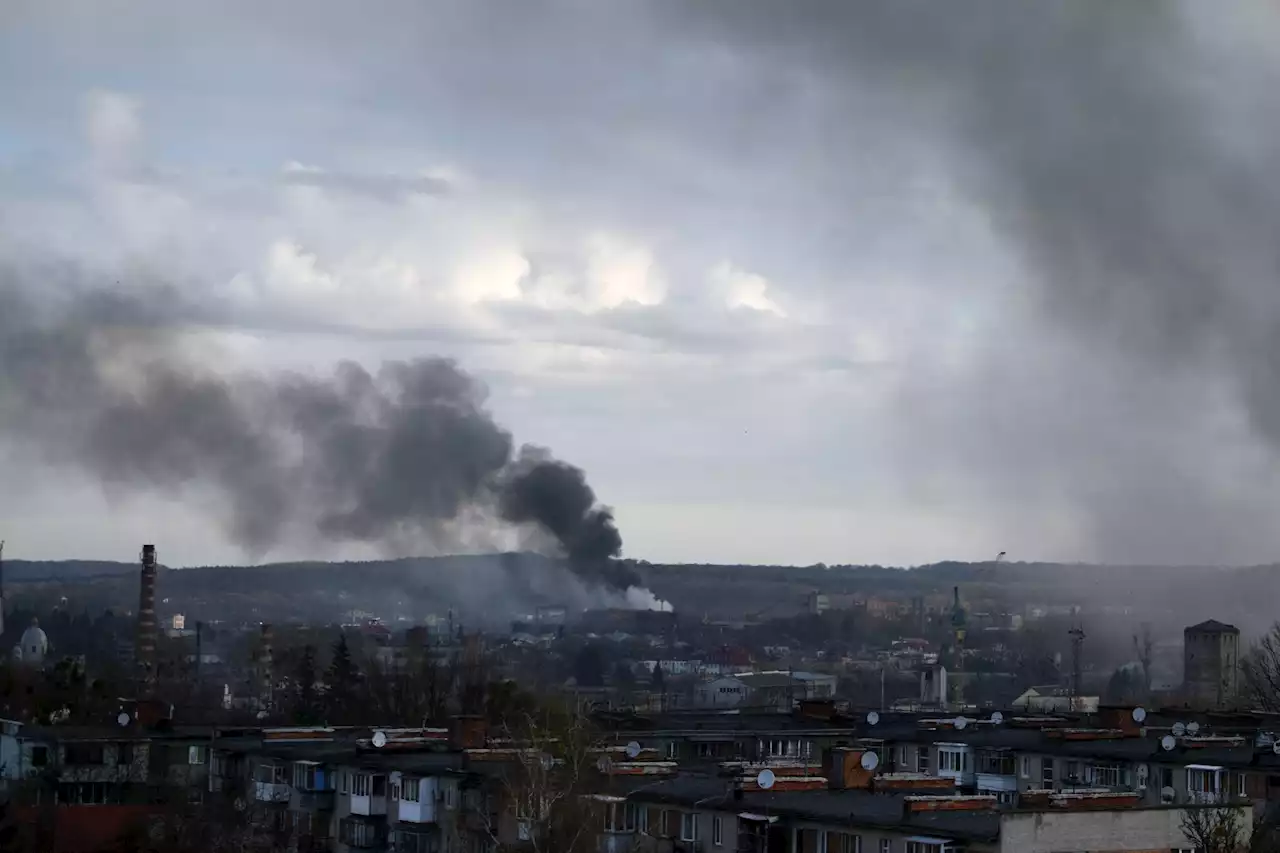 Guerre en Ukraine : ce que l'on sait des bombardements inédits à Lviv