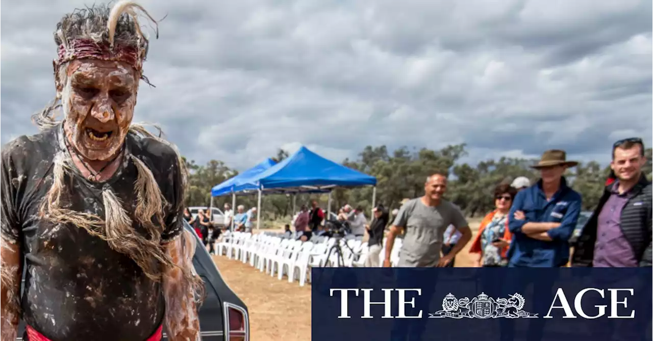 Traditional owners challenge Mungo Man reburial