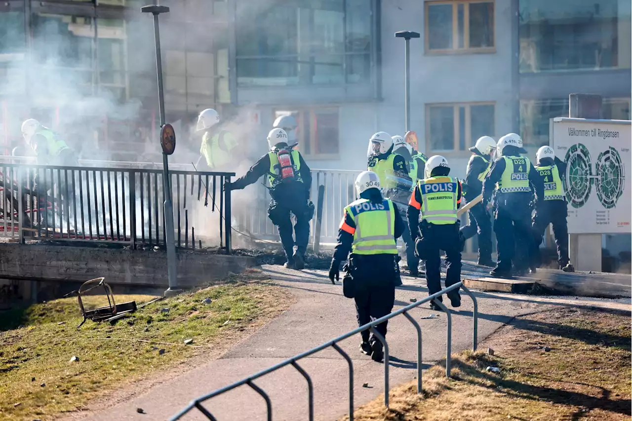 Opptøyene bør være et varsku også for Norge