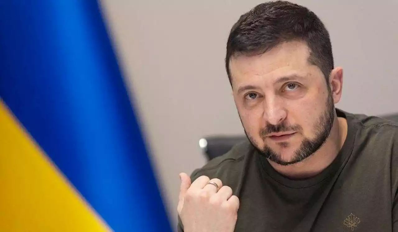 Zelensky Calls on Biden to Visit Ukraine