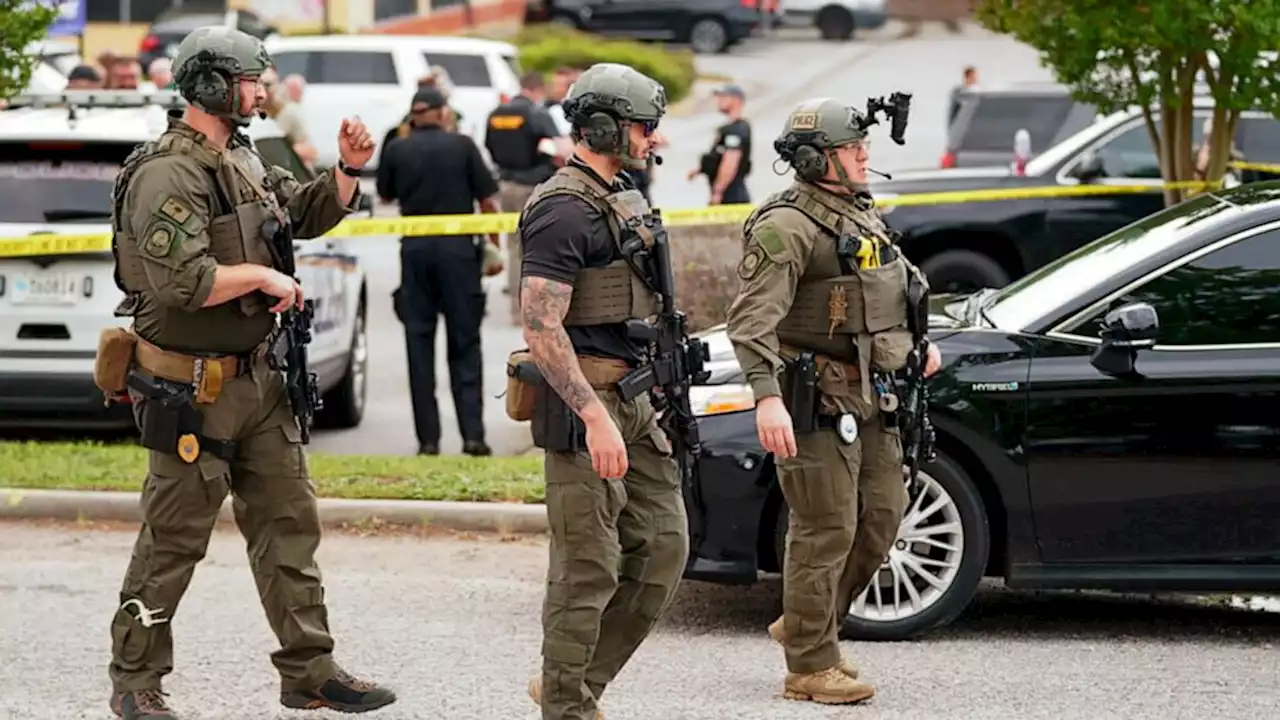 Police arrest 2nd suspect in South Carolina mall shooting, searching for 3rd