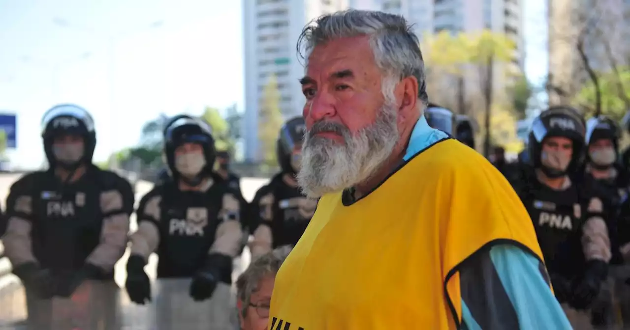 Militantes de Raúl Castells cortan el acceso a Puente La Noria y ya hay fuertes demoras