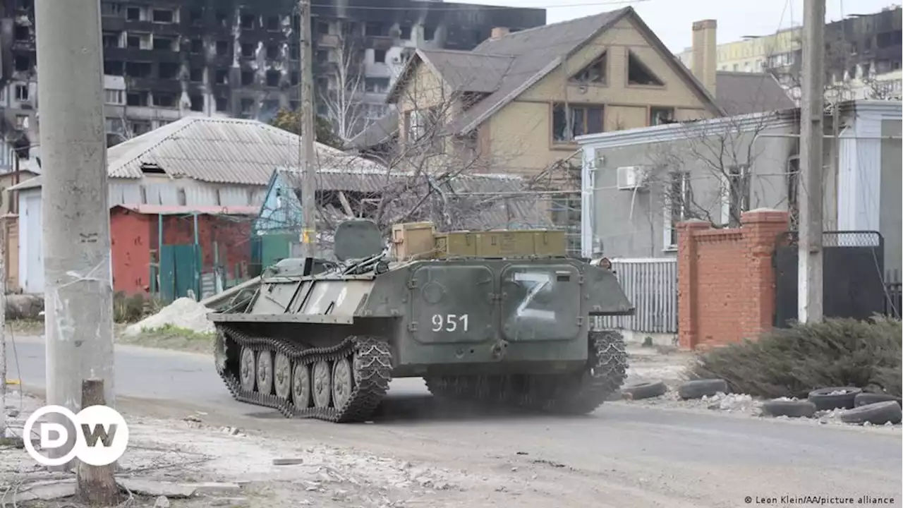 Литва запретила публичную демонстрацию георгиевской ленты и военных знаков Z и V | DW | 19.04.2022