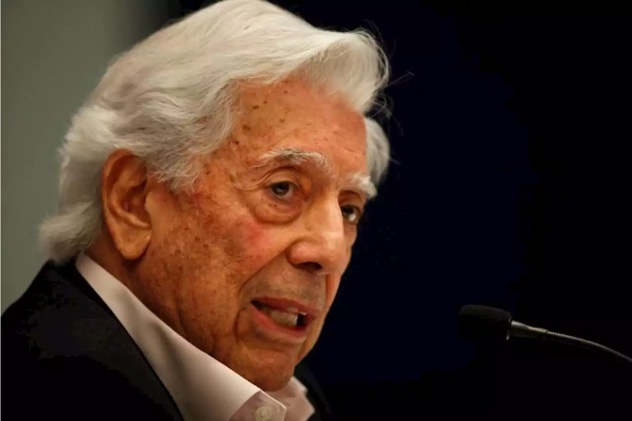 El escritor Mario Vargas Llosa, de 86 años, tiene covid-19